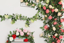 2.5m Festive Faux Flower Garland - Hanging Christmas Decoration, Realistic Silky Fabric, Multi-Pack Options - thumbnail 3