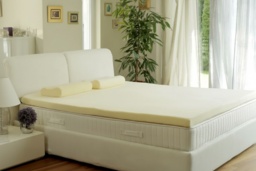 Orthopaedic Hypoallergenic Memory Foam Mattress Topper - Hotel Quality, 2.5cm Thick, 5 Sizes - thumbnail 2