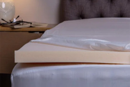 Orthopaedic Hypoallergenic Memory Foam Mattress Topper - Hotel Quality, 2.5cm Thick, 5 Sizes - thumbnail 1
