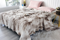 Luxury Faux Fur Throw Blanket - Thick Flannel, Reversible, Machine Washable - 4 Sizes, 5 Colours