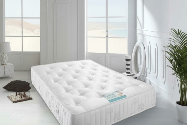 1500 Pocket Sprung Medium-firm Soufflé Mattress - 6 Sizes - image 1