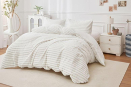 Luxury Faux Fur Stripe Ribbed Duvet Set with Reversible Design - 3 Sizes & 3 Colours - thumbnail 7