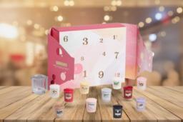 Yankee Candle 12 Scented Soy-Wax Votive Candles & Glass Holder - Premium Home Fragrance Gift Set - thumbnail 6