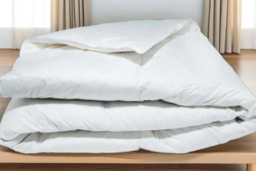 Luxury Hungarian Goose Feather & Down Duvet - 4.5 Tog Lightweight Summer Quilt, Hypoallergenic, 233TC Cotton Cover - thumbnail 8
