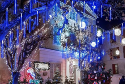 Solar LED Meteor Shower Lights - Blue, Weatherproof Outdoor String, Solar Powered - thumbnail 8