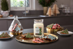 Christmas Cookie Candle Yankee Candle, Neutrals - Sweet & Spicy - thumbnail 4