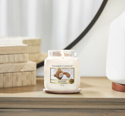 Soft Blanket Candle Original Medium Jar Candle Yankee Candle, White, 10.7cm x 12.7cm - Fresh & Clean - thumbnail 8