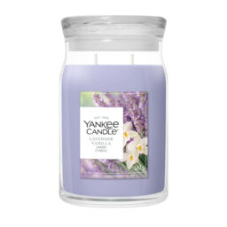 Lavender Vanilla Candle Yankee Candle, Purple - Floral