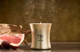 Sparkling Pomelo Candle WoodWick, White, 9.9cm x 9.9cm x 11.4cm - Fruity & Citrus - thumbnail 5