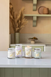 Serenity Stone Candle Signature Large Jar Candle Yankee Candle, Green, 9.3cm x 15.7cm - Fresh & Clean - thumbnail 5