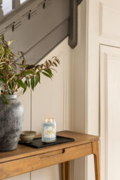 Serenity Stone Candle Signature Large Jar Candle Yankee Candle, Green, 9.3cm x 15.7cm - Fresh & Clean - thumbnail 4