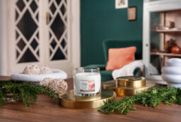 White Spruce & Grapefruit Candle Yankee Candle - Citrus - thumbnail 4