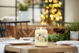 Christmas Cookie Candle Original Large Jar Candle Yankee Candle, Neutrals, 10.7cm x 16.8cm - Sweet & Spicy - thumbnail 4