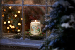 Christmas Cookie Candle Original Large Jar Candle Yankee Candle, Neutrals, 10.7cm x 16.8cm - Sweet & Spicy - thumbnail 5