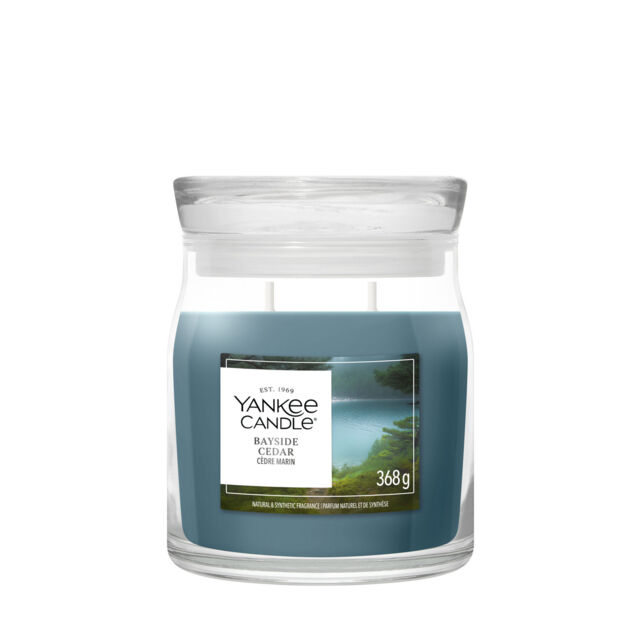 Bayside Cedar Candle Yankee Candle, Blue - Fresh & Clean - image 1