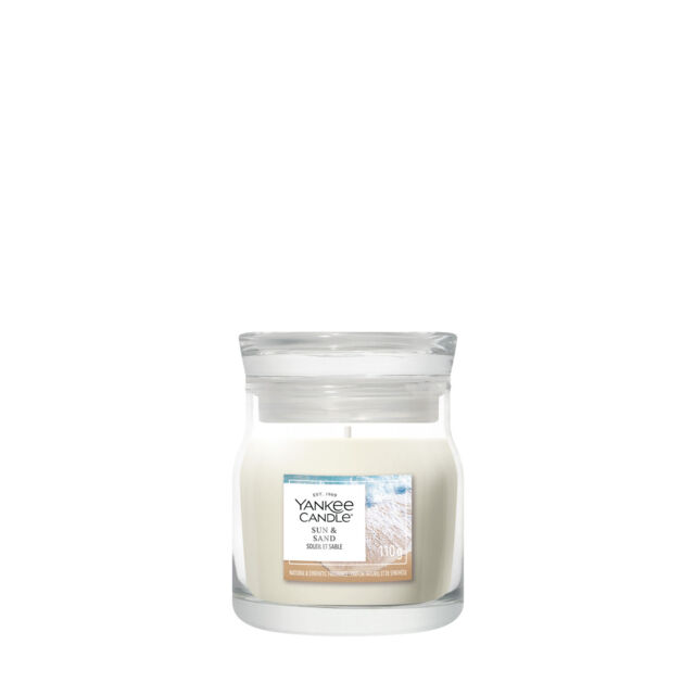 Sun & Sand Candle Yankee Candle, Neutrals - Floral - image 1