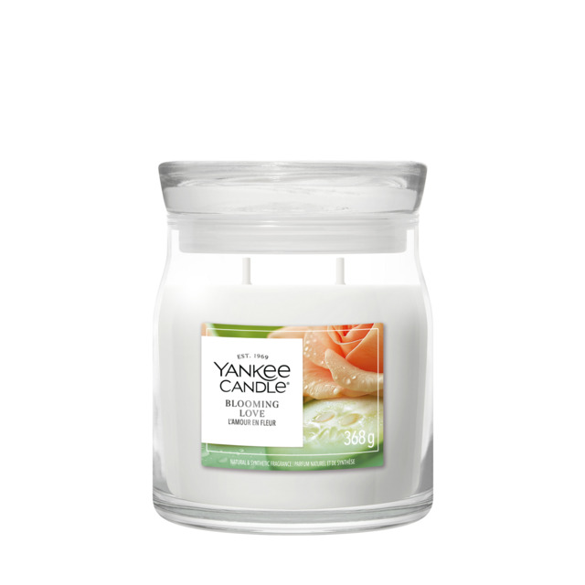 Blooming Love Candle Yankee Candle, White - Floral - image 1