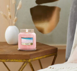 Pink Sands Candle Original Medium Jar Candle Yankee Candle, 10.7cm x 12.7cm - Floral - thumbnail 4