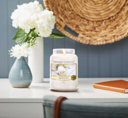 Wedding Day® Candle Original Large Jar Candle Yankee Candle, White, 10.7cm x 16.8cm - Floral - thumbnail 7