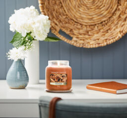 Cinnamon Stick Candle Original Medium Jar Candle Yankee Candle, Orange, 10.7cm x 12.7cm - Sweet & Spicy - thumbnail 4