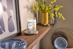 Vanilla Cupcake Candle Yankee Candle, Yellow - Sweet & Spicy - thumbnail 5