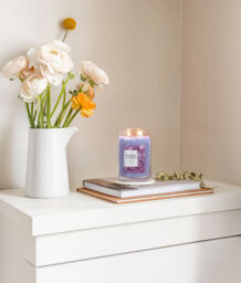 Lilac Blossoms Candle Yankee Candle, Purple - Floral - thumbnail 4