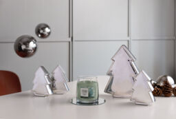 Silver Sage & Pine Candle Yankee Candle, Green - Woody - thumbnail 4