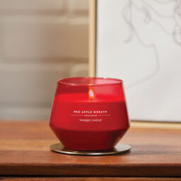 Red Apple Wreath Candle Yankee Candle, 10cm x 8cm - Fruity - thumbnail 4