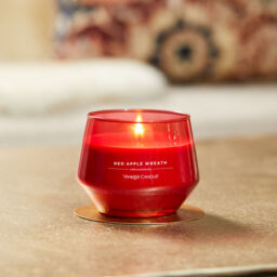 Red Apple Wreath Candle Yankee Candle, 10cm x 8cm - Fruity - thumbnail 5