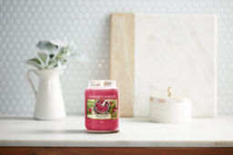 Red Raspberry Candle Original Large Jar Candle Yankee Candle, 10.7cm x 16.8cm - Fruity - thumbnail 3