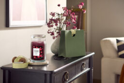 Black Cherry Candle Yankee Candle, Red - Fruity - thumbnail 5