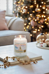 Snow Globe Wonderland Candle Original Large Jar Candle Yankee Candle, White, 10.7cm x 16.8cm - Fresh & Clean - thumbnail 4