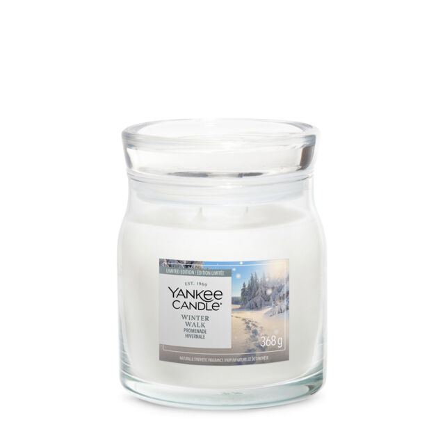 Winter Walk Candle Signature Medium Jar Candle Yankee Candle, White - Fresh & Clean