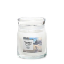 Winter Walk Candle Signature Medium Jar Candle Yankee Candle, White - Fresh & Clean