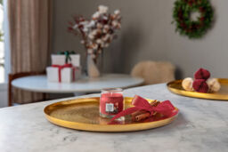 Sparkling Cinnamon Candle Yankee Candle, Red - Sweet & Spicy - thumbnail 4