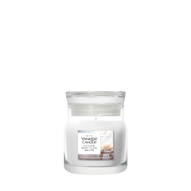 A Calm & Quiet Place Candle Yankee Candle, Neutrals - Floral - image 1