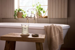 Vanilla & Sea Salt Candle WoodWick, Yellow - Floral - thumbnail 4