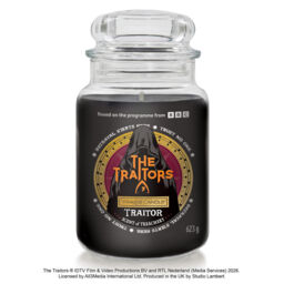 The Traitors: Traitor Candle Original Large Jar Candle Yankee Candle, White, 10.7cm x 16.8cm - Woody - thumbnail 2