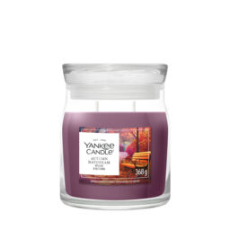 Autumn Daydream Candle Yankee Candle, Red - Fresh & Clean