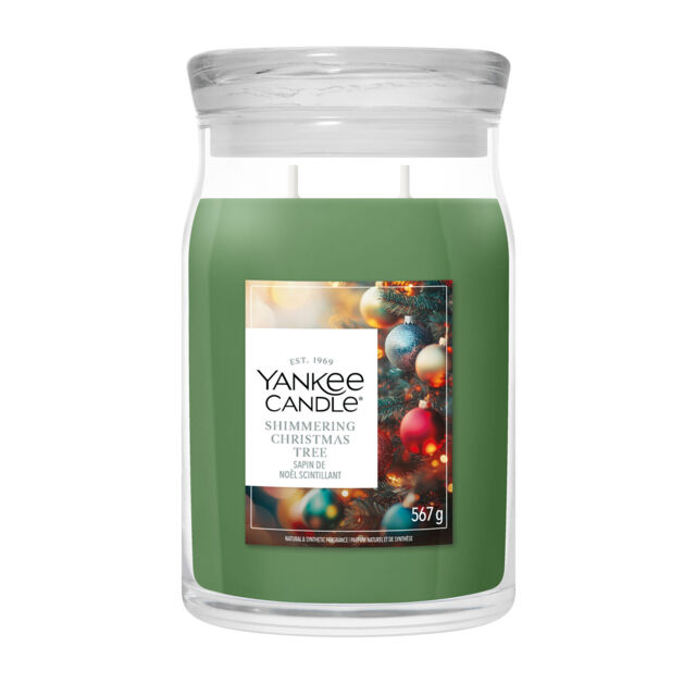 Shimmering Christmas Tree Candle Yankee Candle, Green - Woody - image 1