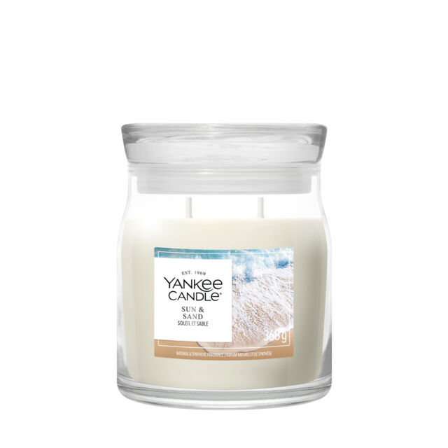 Sun & Sand Candle Yankee Candle, Neutrals - Floral - image 1
