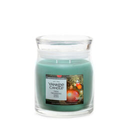 Tree Trimming Candle Signature Medium Jar Candle Yankee Candle, Light Green - Citrus - thumbnail 2