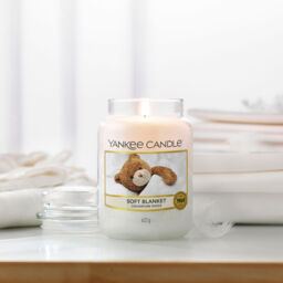 Soft Blanket Candle Original Large Jar Candle Yankee Candle, White, 10.7cm x 16.8cm - Fresh & Clean - thumbnail 4