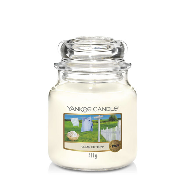 Clean Cotton® Candle Original Medium Jar Candle Yankee Candle, White, 10.7cm x 12.7cm - Fresh & Clean - image 1