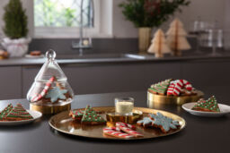 Christmas Cookie Candle Yankee Candle, Neutrals - Sweet & Spicy - thumbnail 4