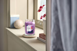 Wild Orchid Candle Yankee Candle, Purple - Floral - thumbnail 5