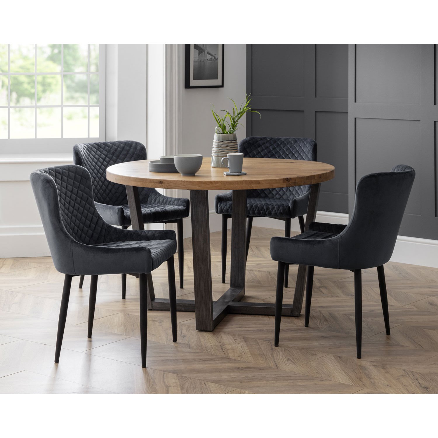 Brooklyn Round Dining Table With 4 Luxe Grey Dining Chairs