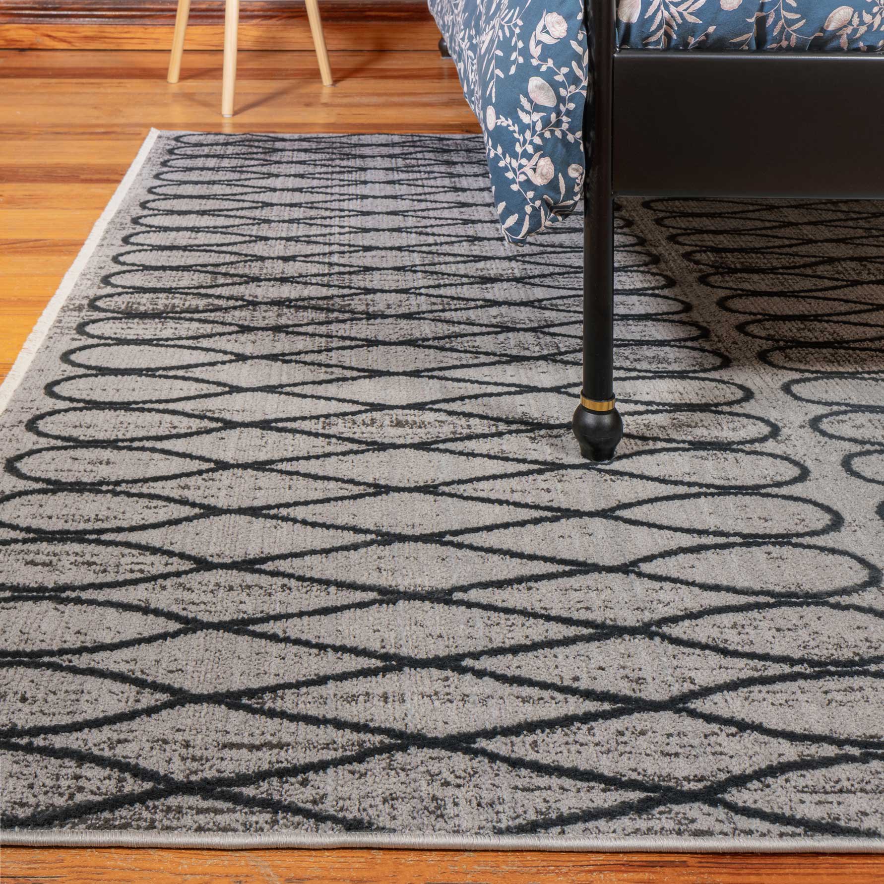 Luxury Modern Mottled Grey Rug - Tuxedo by Kukoon | ufurnish.com