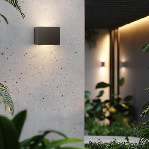 SolarCentre Belgravia Outdoor Solar Powered Up & Down Wall Light