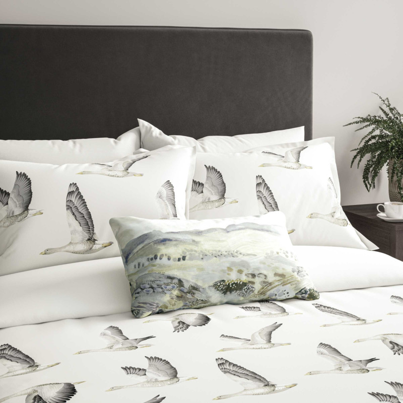 Sanderson Elysian Geese Double Duvet Cover Set, Silver & Chalk by